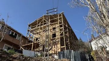 Çökmesi an meselesiydi. 169 yıllık yapı yeniden ayağa kalkıyor