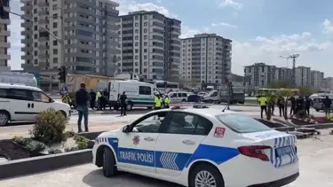 Kamyona çarpan motosikletin sürücüsü hayatını kaybetti