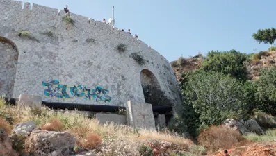 15 yaşındaki çocuğun kafasına scooter düştü