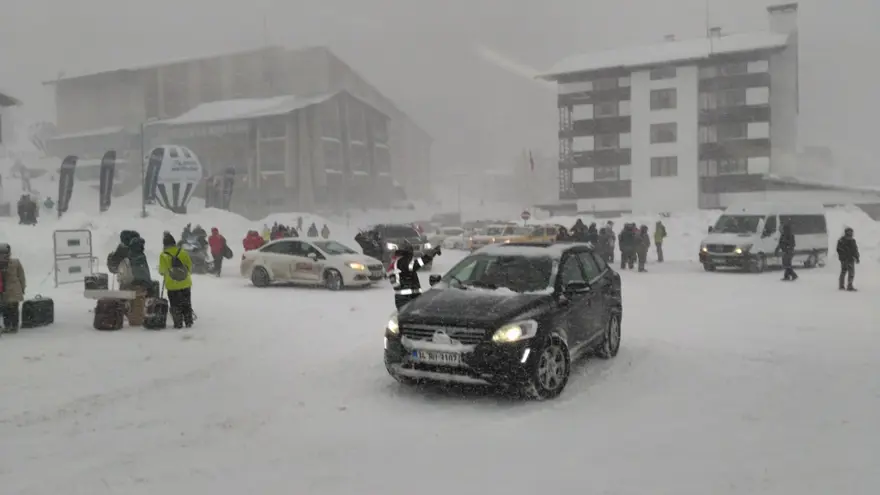 Tatilci akını Uludağ’da trafiği kilitledi 6