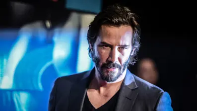 Keanu Reeves: Corona virüs Matrix 4'ü etkilemeyecek