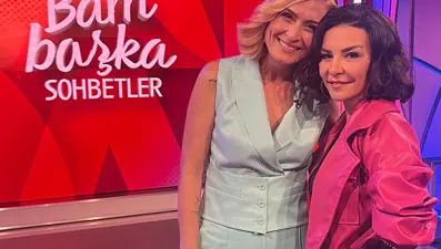 Bambaşka Sohbetler'e konuk olan Fatma Turgut: Zamansız şarkı yapmaya özen gösteriyorum