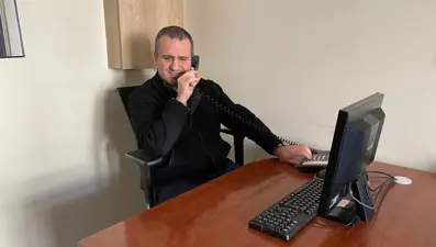 Görme engelli memurun azim dolu hikayesi