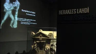İnşaat kazısında bulunan Herakles lahdi sergileniyor