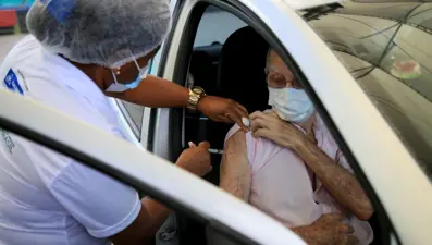 Kolombiya Sağlık Bakanı: Sinovac 80 yaş üstü ölümleri azalttı