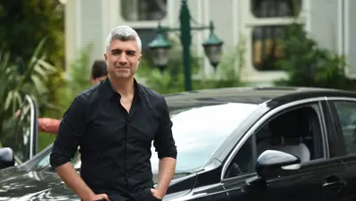 'İstanbullu Gelin histerisine teslim olan İsrail'in yeni seks sembolü Özcan Deniz'