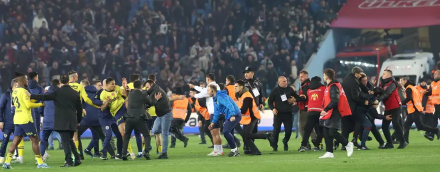 Trabzon'da olaylı maç: Tutuklanan şüphelilerin ifadeleri ortaya çıktı Trabzon'da olaylı maç: Tutuklanan şüphelilerin ifadeleri ortaya çıktı