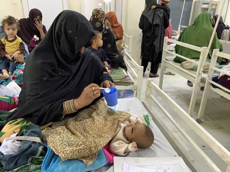 İnsanlık dramı: Sütten kesilen Afgan annelerin bebekleri büyüyemiyor 8 İnsanlık dramı: Sütten kesilen Afgan annelerin bebekleri büyüyemiyor 8