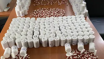 Manisa’da uyuşturucu operasyonu: 17 bin sentetik ecza ele geçirildi