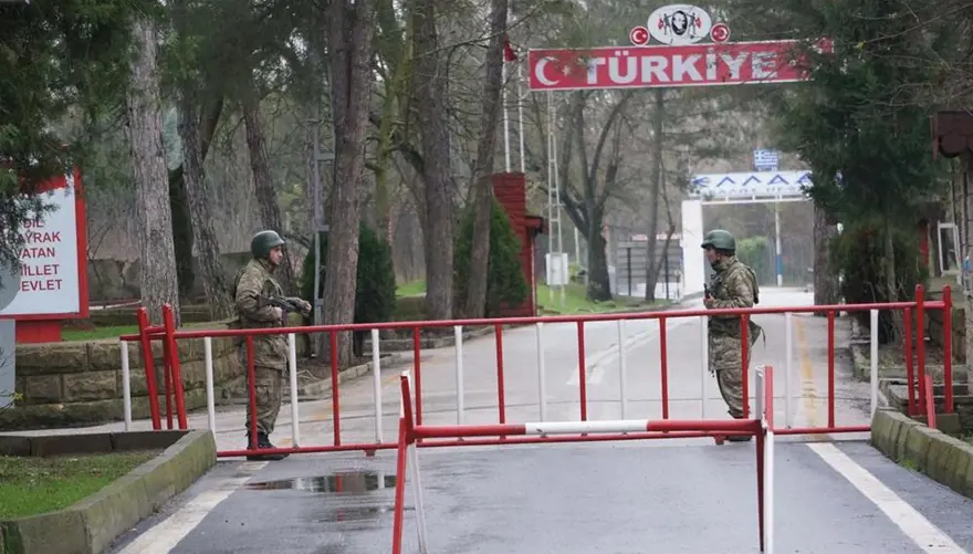 İşe kepçeyle gidiyorlar 6