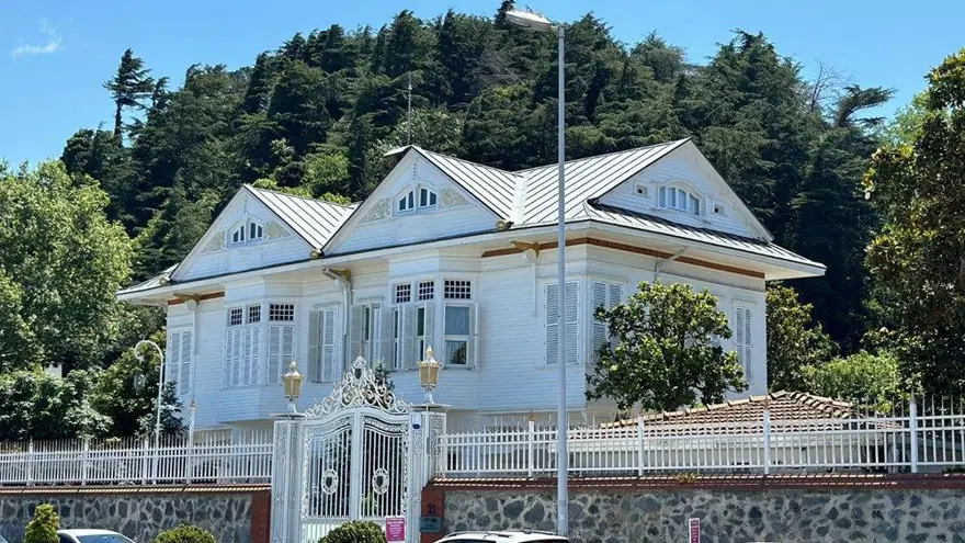 KAPIYA KAMYONET DAYAYIP 130 MİLYON LİRALIK DÖVİZİ ÇALDILAR 1
