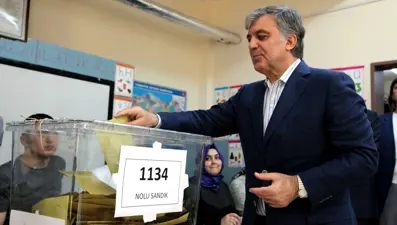 11. Cumhurbaşkanı Gül, oyunu kullandı