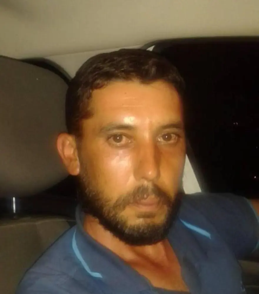 Anne ve oğlu evde, baba araçta yanarak öldü 4 Anne ve oğlu evde, baba araçta yanarak öldü 4