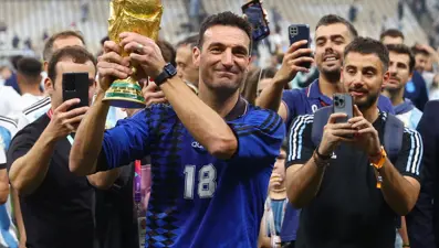 Dünya Kupası'nda "yerli teknik direktör" geleneği bozulmadı