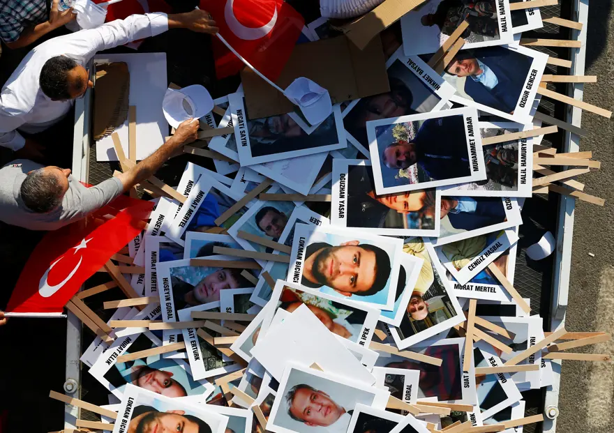 Yabancı ajansların gözüyle İstanbul'da 15 Temmuz 36 Yabancı ajansların gözüyle İstanbul'da 15 Temmuz 36