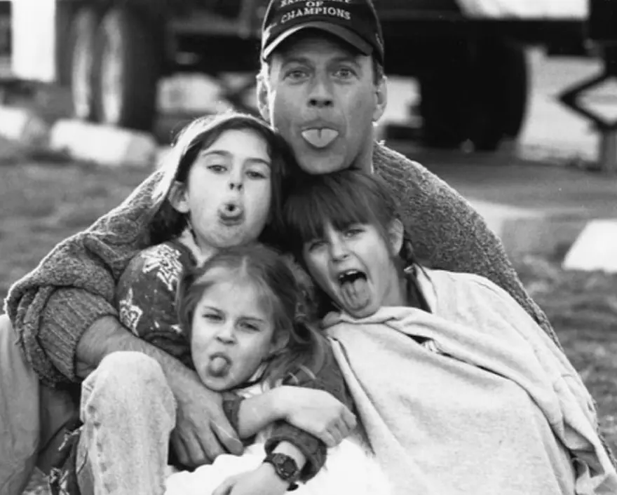 Bruce Willis'in kızlarından duygusal mesaj: Tanıdığım en iyi baba! 4