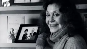 Türk tiyatrosunun usta ismi Yıldız Kenter 91 yaşında hayatını kaybetti Türk tiyatrosunun usta ismi Yıldız Kenter 91 yaşında hayatını kaybetti