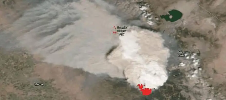 Trump'ın 'büyük felaket' ilan ettiği yangınların uydu görüntüleri yayınlandı 1 Trump'ın 'büyük felaket' ilan ettiği yangınların uydu görüntüleri yayınlandı 1