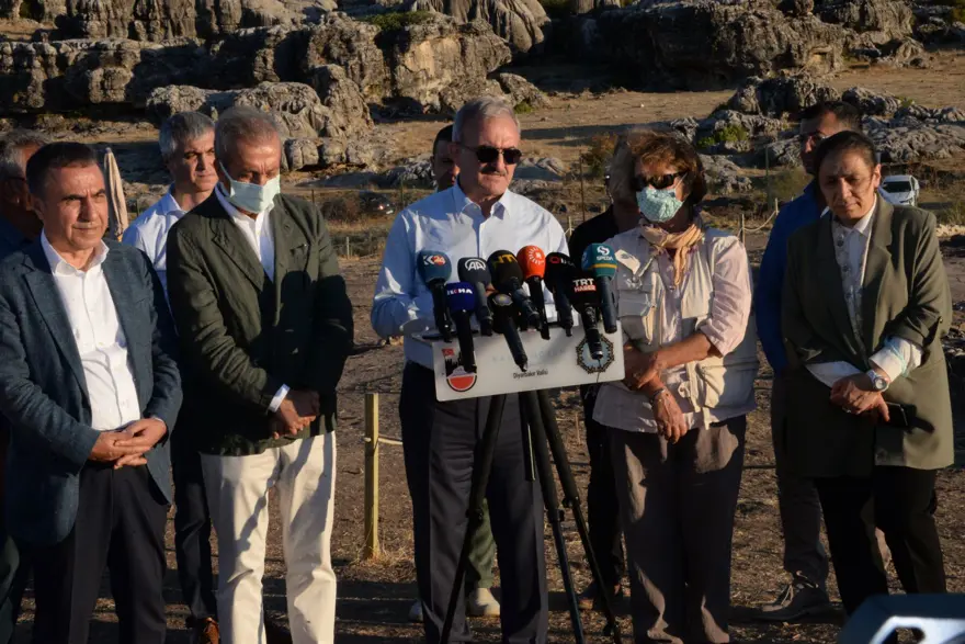 Çayönü Höyüğü'nde 5 bin yıllık sandık mezar bulundu 8 Çayönü Höyüğü'nde 5 bin yıllık sandık mezar bulundu 8