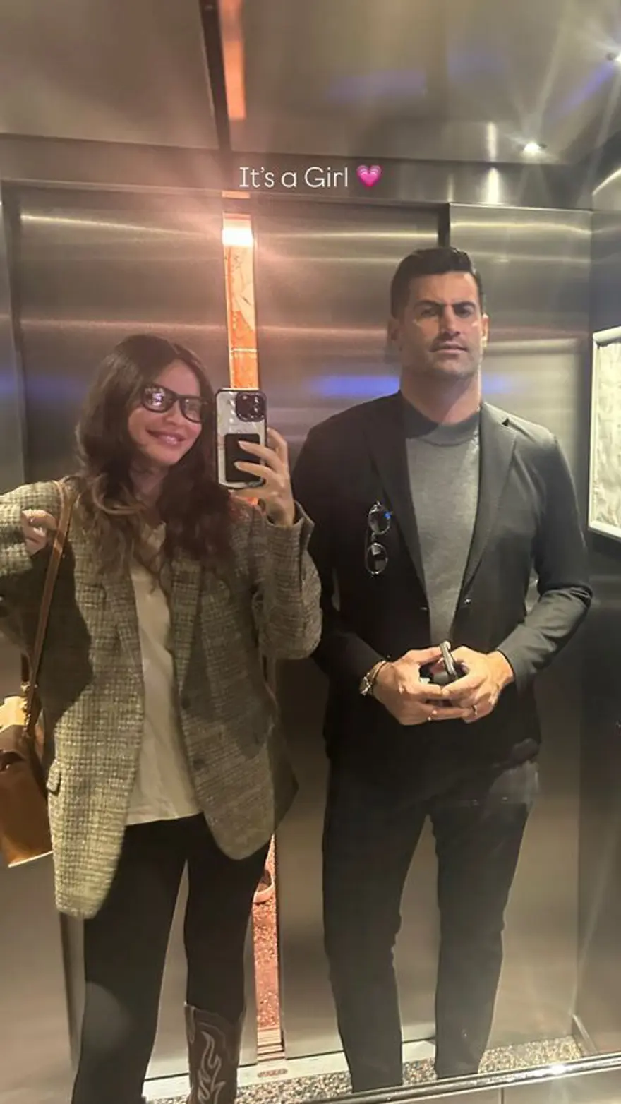 Volkan Demirel ile Zeynep Sever Demirel üçüncü çocuklarının cinsiyetini açıkladı 2