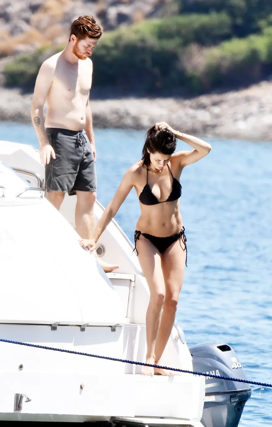 Adriana Lima ile Metin Hara'nın deniz keyfi (Cennet Koyu) 12 Adriana Lima ile Metin Hara'nın deniz keyfi (Cennet Koyu) 12