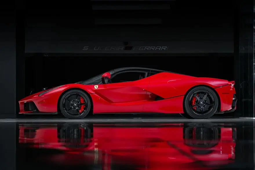 2015 Ferrari LaFerrari 18