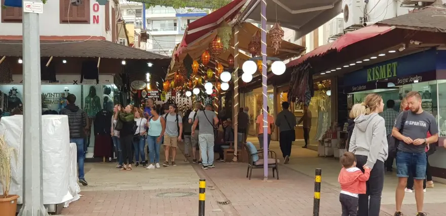 Ünlü transatlantik 3 yıl sonra yeniden Kuşadası'nda 6