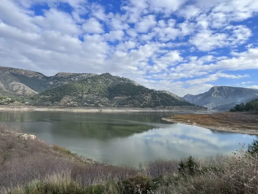 Bodrum'da tehlike çanları çalıyor: Akgedik Barajı'ndan su verilmeye başlandı 18