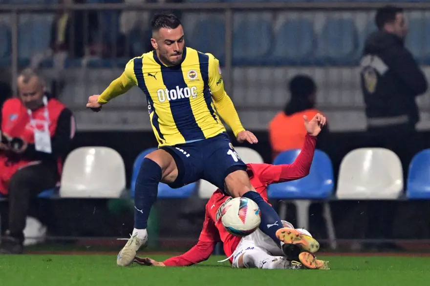 Fenerbahçe'den Kostic kararı: Opsiyonu kullanılacak mı? 1