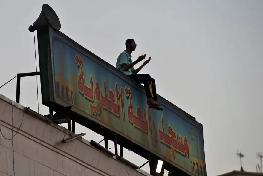 Mursi'ye 'istifa et' isyanı 35