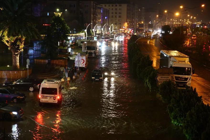 "METREKAREYE 132 KİLOGRAM CİVARINDA YAĞIŞ DÜŞTÜ" 21
