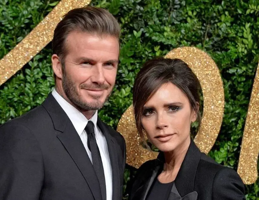 50 yaşındaki Victoria Beckham cam gibi cildinin sırrını açıkladı: Bu iki besini ağzına bile sürmüyor 1 50 yaşındaki Victoria Beckham cam gibi cildinin sırrını açıkladı: Bu iki besini ağzına bile sürmüyor 1