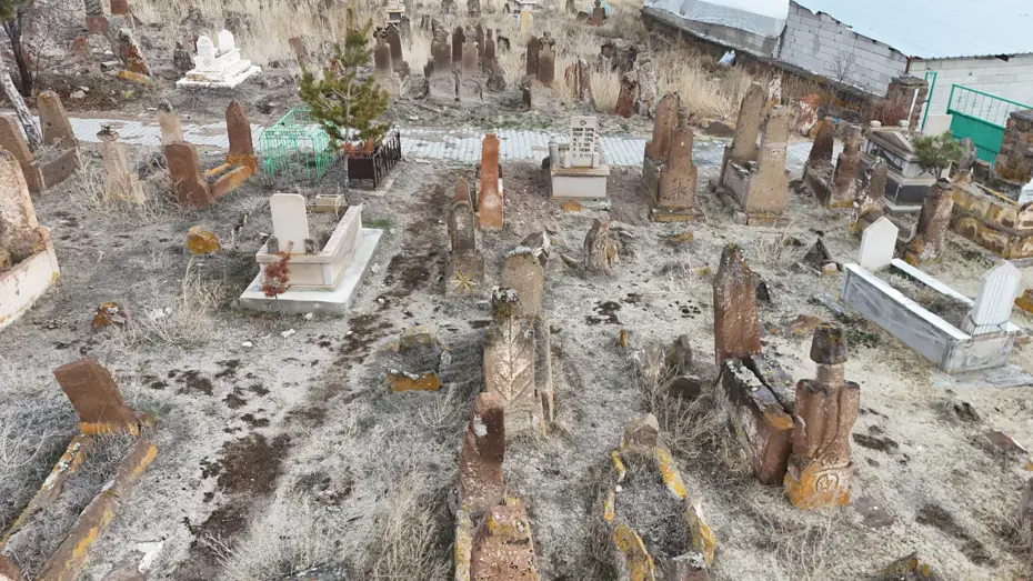 Tomarza'da Türk kültürünün izleri incelendi. Mezar taşları, kültürel ve inançsal sürekliliğin en önemli göstergesi