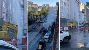 Kağıthane’de boru patladı: Tazyikli su metrelerce havaya yükseldi Kağıthane’de boru patladı: Tazyikli su metrelerce havaya yükseldi