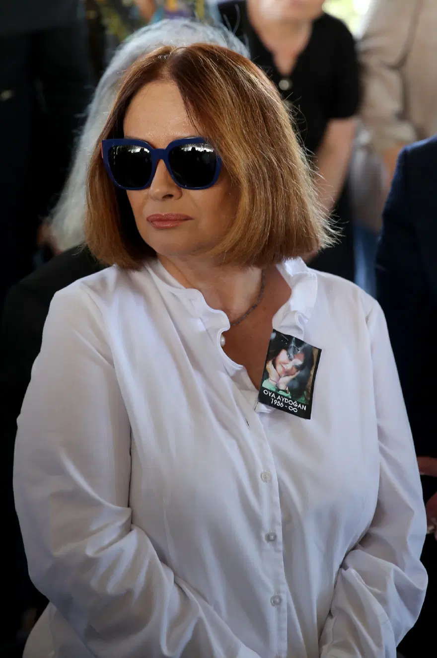 Oya Aydoğan'a veda 30