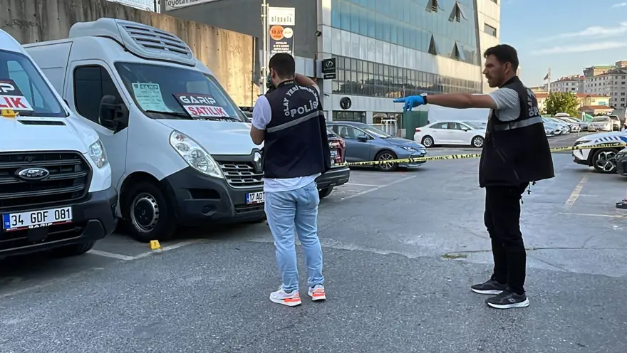 Yer: Esenler! Yüksek sesle müzik dinleyenleri uyardı, kurşunların hedefi oldu 2