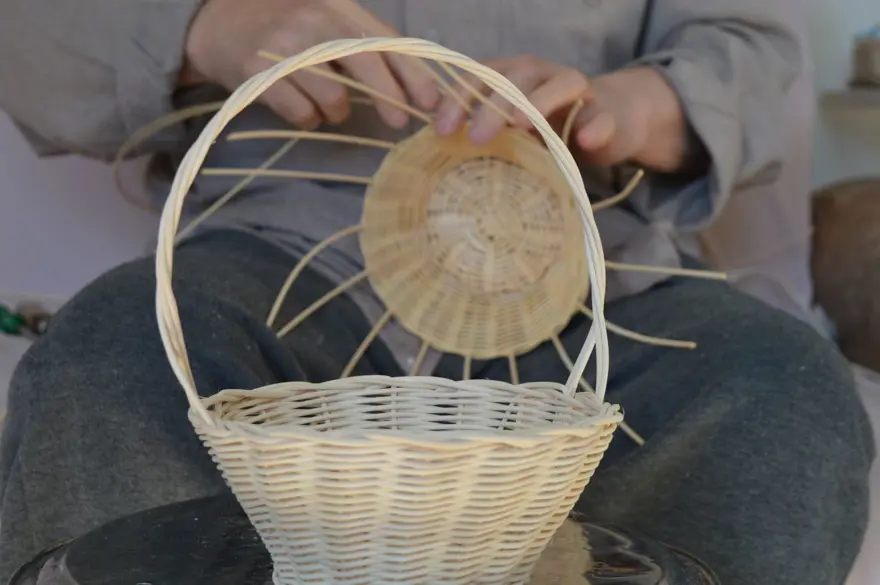 Mardinli 79 yaşında görme engelli usta Beyrut'ta öğrendi: El becerisini gelir kapısına dönüştürdü 3