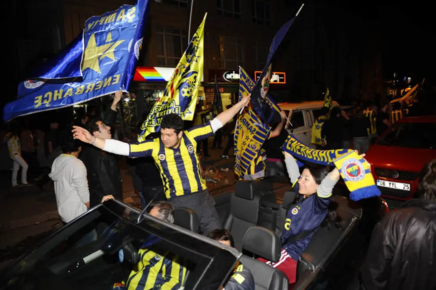 Her yer sarı lacivert 40