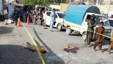 Pakistan'da mitinge bombalı saldırı