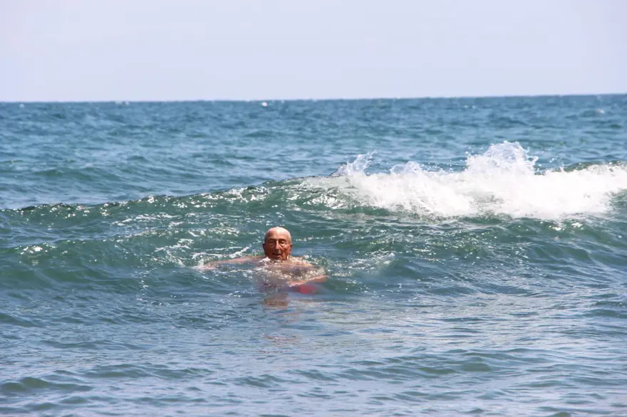Hayat hikayesini duyanın ağzı açık kalıyor: 2 kez öldü sanıldı morga konuldu 1 Hayat hikayesini duyanın ağzı açık kalıyor: 2 kez öldü sanıldı morga konuldu 1