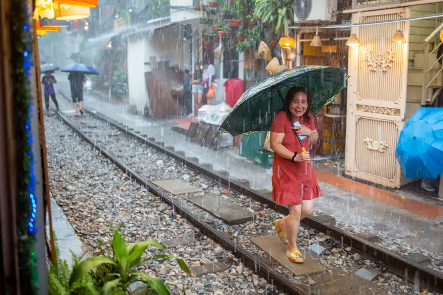 İçinden tren geçen sokak 2