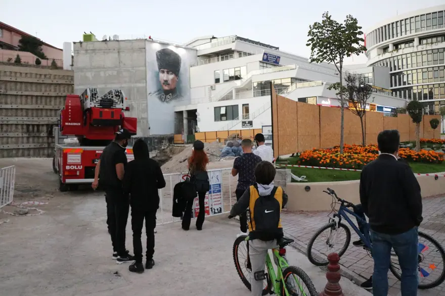 Bolu'da bir genç intihara kalkıştı, vatandaşlar sosyal medyadan canlı yayın açtılar 6