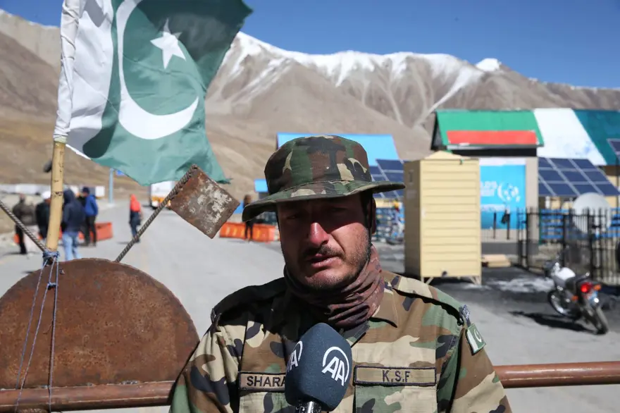 Dünyanın en yüksek geçiş noktası: Pakistan ile Çin'i birbirine bağlayan "Khunjerab" 12