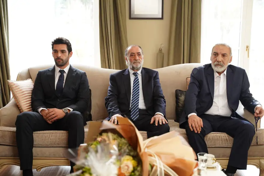 Yalı Çapkını'nda Seyran ile Ferit küllerinden doğdu! "Yalıda yeni dönem" 9 Yalı Çapkını'nda Seyran ile Ferit küllerinden doğdu! "Yalıda yeni dönem" 9