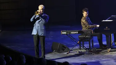 Grammy ödüllü Chris Botti AKM'de sahne aldı