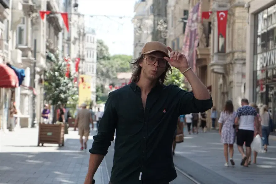 Dünya turu yapan İtalyan yönetmen Franco Dubini: İstanbul yüzyıllardır dünyanın merkezi 4 Dünya turu yapan İtalyan yönetmen Franco Dubini: İstanbul yüzyıllardır dünyanın merkezi 4