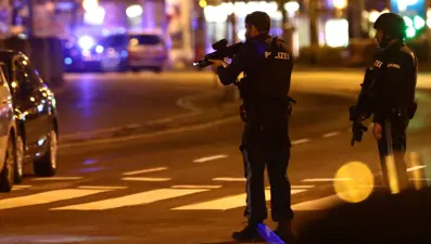 Viyana'da 6 ayrı noktada terör saldırısı