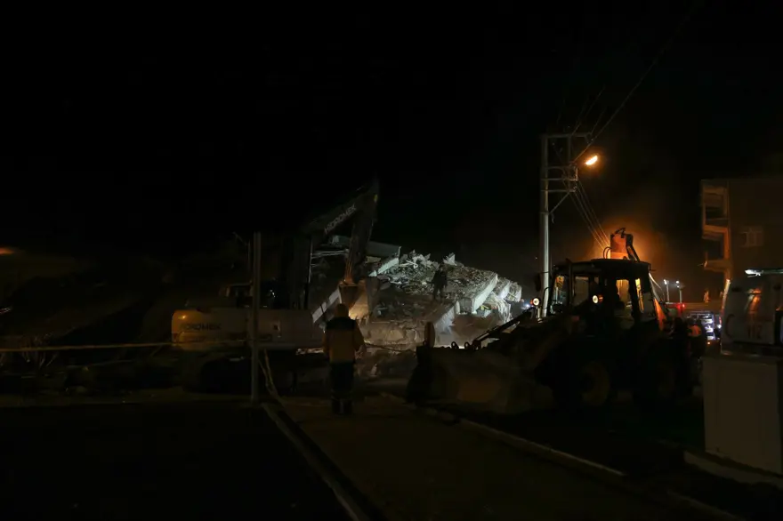 Elazığ'da 6,8'lik deprem (Bölgeden son fotoğraflar) 31