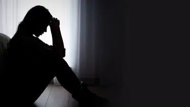 Araştırma: Gençlerin ve yetişkinlerin beyinleri depresyondan farklı etkileniyor