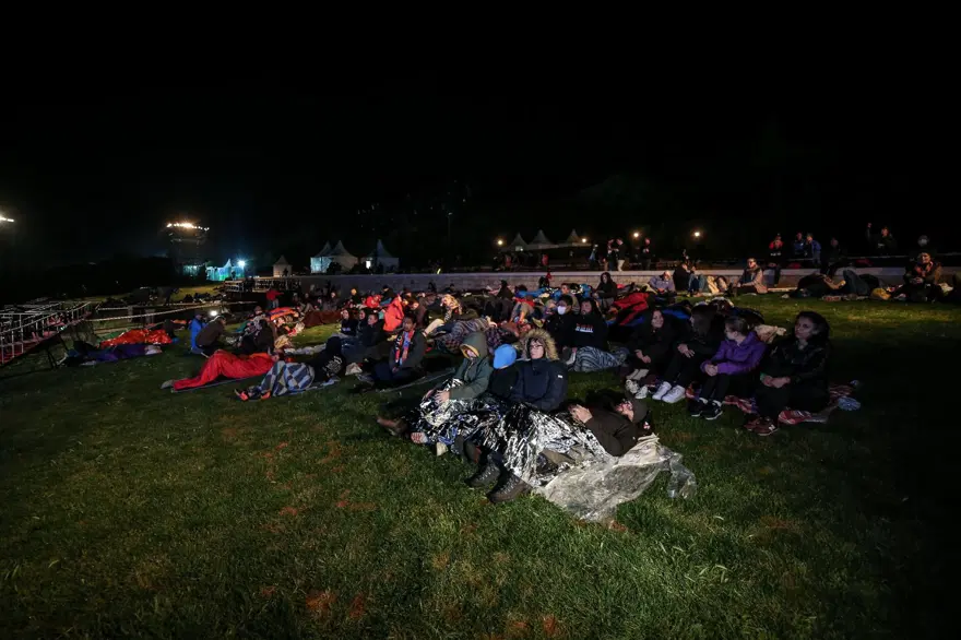 Anzak Koyu'nda geleneksel şafak ayini 25